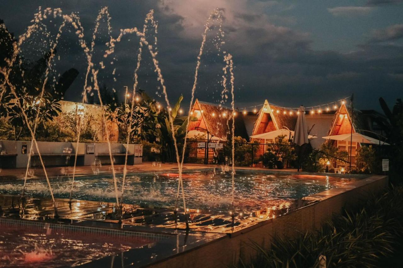 Urban Oasis Resort, Tarlac Exterior foto
